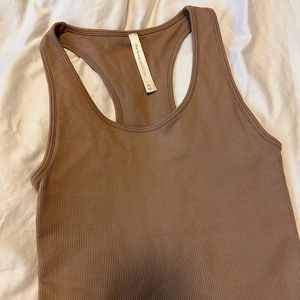 ARITZIA Top NWOT